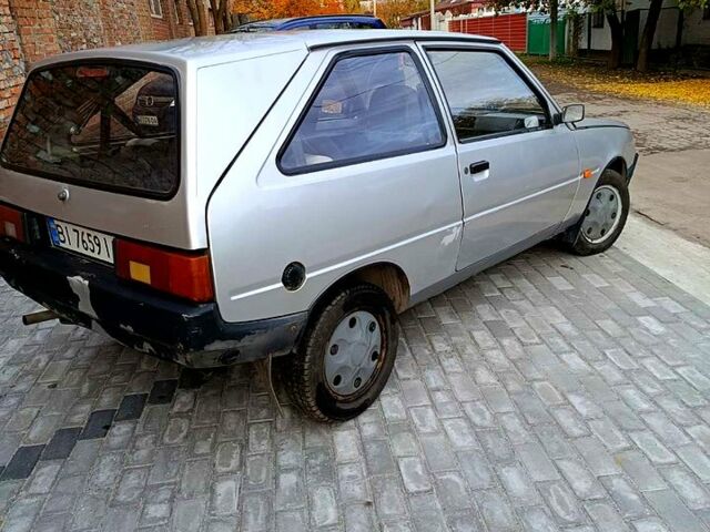 Серый ЗАЗ Таврия, объемом двигателя 1.2 л и пробегом 200 тыс. км за 899 $, фото 4 на Automoto.ua