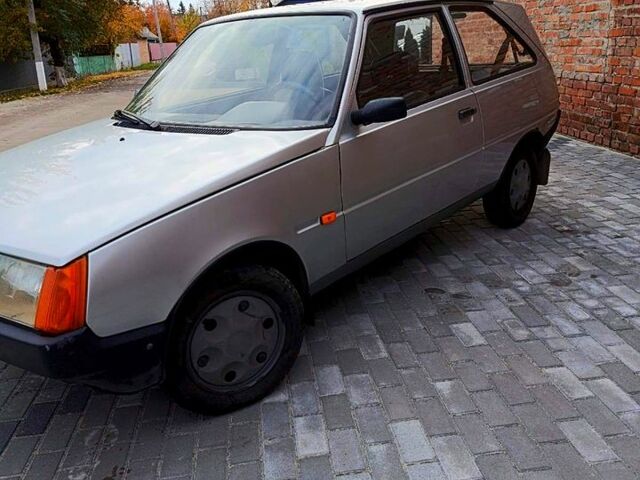 Серый ЗАЗ Таврия, объемом двигателя 1.2 л и пробегом 200 тыс. км за 899 $, фото 3 на Automoto.ua