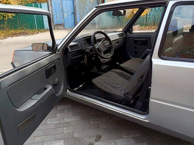 Серый ЗАЗ Таврия, объемом двигателя 1.2 л и пробегом 200 тыс. км за 899 $, фото 10 на Automoto.ua