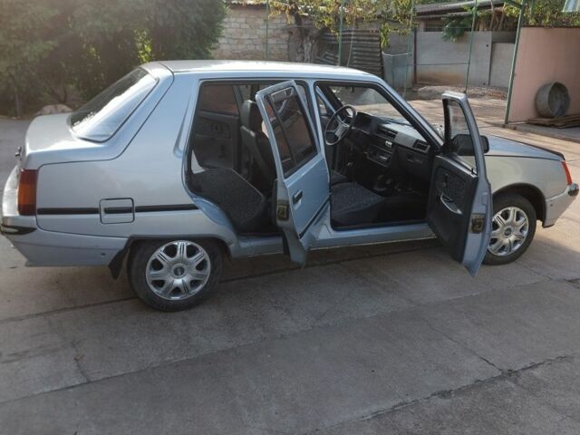 Серый ЗАЗ Таврия, объемом двигателя 1.2 л и пробегом 70 тыс. км за 1100 $, фото 10 на Automoto.ua