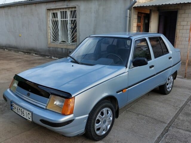 Серый ЗАЗ Таврия, объемом двигателя 1.2 л и пробегом 70 тыс. км за 1100 $, фото 2 на Automoto.ua