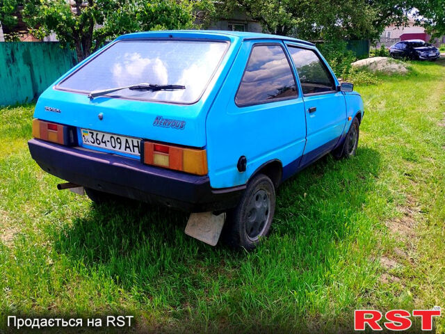 Синий ЗАЗ Таврия, объемом двигателя 1.2 л и пробегом 100 тыс. км за 380 $, фото 3 на Automoto.ua