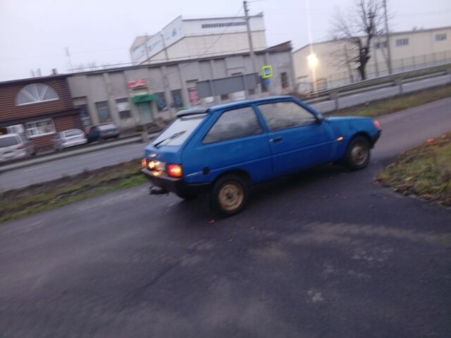 Синий ЗАЗ Таврия, объемом двигателя 1.1 л и пробегом 65 тыс. км за 450 $, фото 1 на Automoto.ua