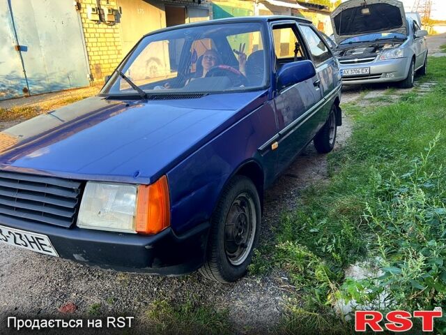 Синий ЗАЗ Таврия, объемом двигателя 1.1 л и пробегом 133 тыс. км за 1100 $, фото 5 на Automoto.ua