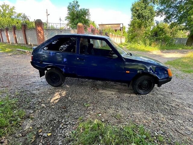 ЗАЗ Таврія 2002 у Чернігові на Automoto.ua Синій ЗАЗ Таврія, об'ємом двигуна 1.2 л та пробігом 200 тис. км за 480 $, фото 5 на Automoto.ua
