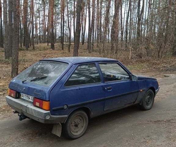 Синий ЗАЗ Таврия, объемом двигателя 1.1 л и пробегом 909 тыс. км за 593 $, фото 2 на Automoto.ua