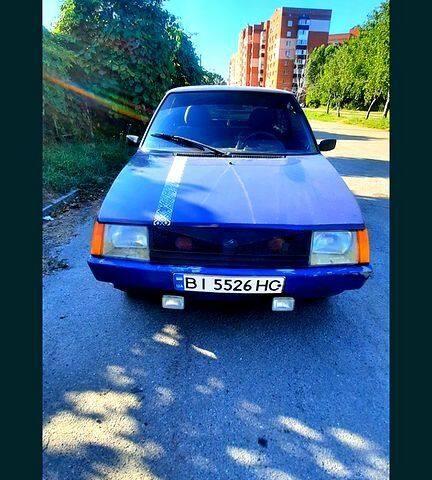 Синий ЗАЗ Таврия, объемом двигателя 1.1 л и пробегом 100 тыс. км за 800 $, фото 4 на Automoto.ua