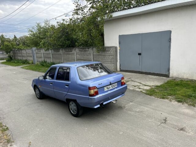 Синий ЗАЗ Таврия, объемом двигателя 1.2 л и пробегом 106 тыс. км за 999 $, фото 4 на Automoto.ua