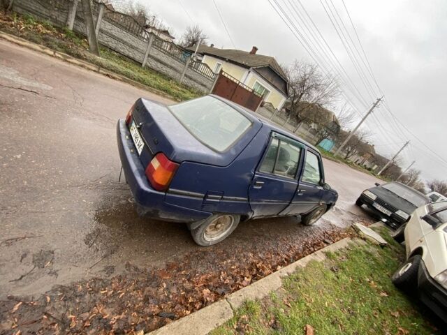 Синий ЗАЗ Таврия, объемом двигателя 1.2 л и пробегом 200 тыс. км за 356 $, фото 3 на Automoto.ua