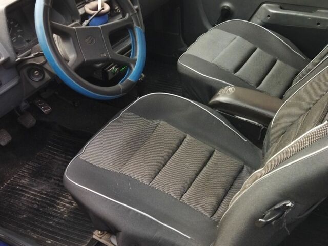 Синий ЗАЗ Таврия, объемом двигателя 1.3 л и пробегом 296 тыс. км за 850 $, фото 4 на Automoto.ua