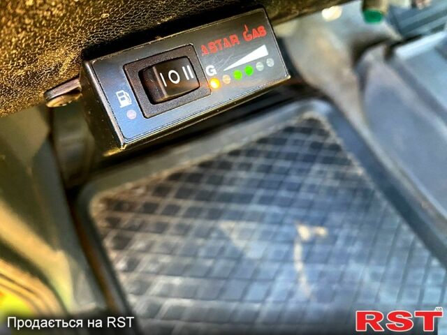 Зелений ЗАЗ Таврія, об'ємом двигуна 1.1 л та пробігом 343 тис. км за 799 $, фото 8 на Automoto.ua