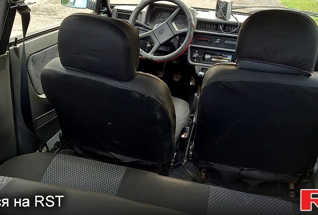 Зелений ЗАЗ Таврія, об'ємом двигуна 1.1 л та пробігом 105 тис. км за 750 $, фото 5 на Automoto.ua