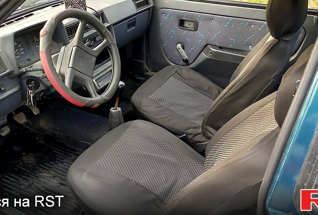 Зелений ЗАЗ Таврія, об'ємом двигуна 1.1 л та пробігом 105 тис. км за 750 $, фото 3 на Automoto.ua