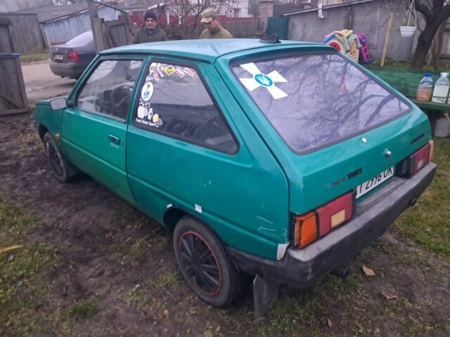 Зелений ЗАЗ Таврія, об'ємом двигуна 1.1 л та пробігом 100 тис. км за 550 $, фото 3 на Automoto.ua