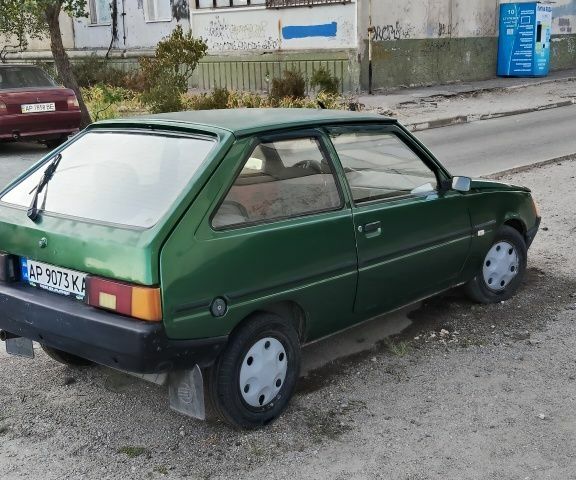 Зеленый ЗАЗ Таврия, объемом двигателя 1.2 л и пробегом 200 тыс. км за 850 $, фото 2 на Automoto.ua