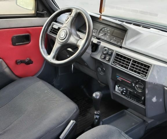 Зеленый ЗАЗ Таврия, объемом двигателя 1.2 л и пробегом 200 тыс. км за 850 $, фото 5 на Automoto.ua