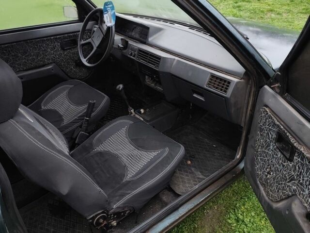 Зеленый ЗАЗ Таврия, объемом двигателя 1.2 л и пробегом 180 тыс. км за 650 $, фото 6 на Automoto.ua