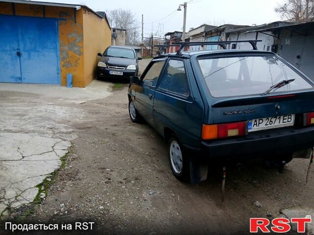 Зеленый ЗАЗ Таврия, объемом двигателя 1.2 л и пробегом 250 тыс. км за 650 $, фото 4 на Automoto.ua