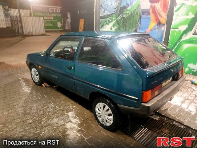 Зеленый ЗАЗ Таврия, объемом двигателя 1.2 л и пробегом 250 тыс. км за 1350 $, фото 4 на Automoto.ua