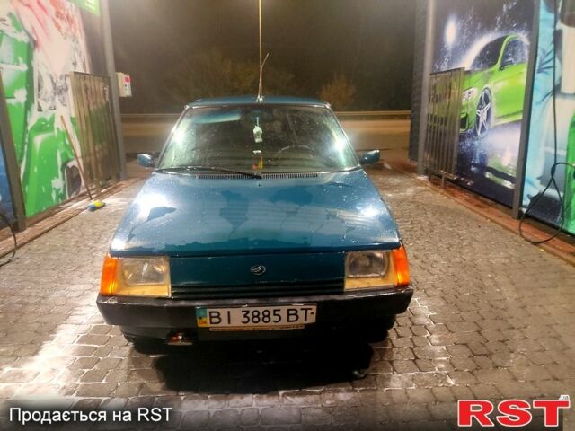 Зеленый ЗАЗ Таврия, объемом двигателя 1.2 л и пробегом 250 тыс. км за 1350 $, фото 3 на Automoto.ua