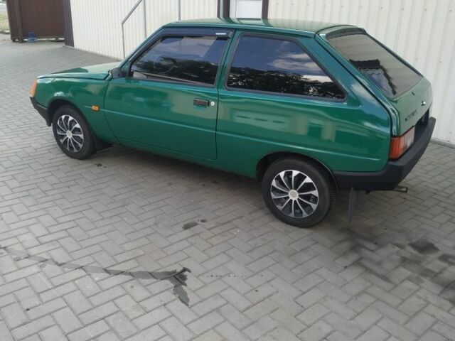 Зеленый ЗАЗ Таврия, объемом двигателя 1.1 л и пробегом 33 тыс. км за 1600 $, фото 6 на Automoto.ua