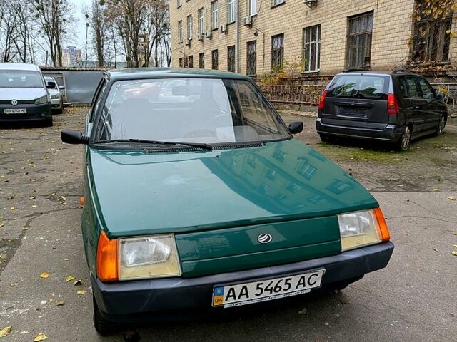 Зеленый ЗАЗ Таврия, объемом двигателя 1.2 л и пробегом 35 тыс. км за 1900 $, фото 6 на Automoto.ua
