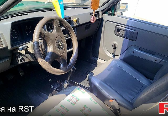 Зеленый ЗАЗ Таврия, объемом двигателя 1.1 л и пробегом 98 тыс. км за 650 $, фото 7 на Automoto.ua