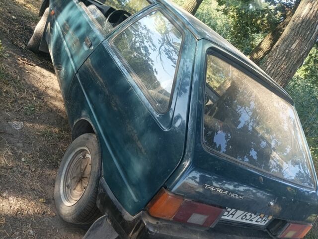 Зеленый ЗАЗ Таврия, объемом двигателя 1.2 л и пробегом 150 тыс. км за 650 $, фото 2 на Automoto.ua