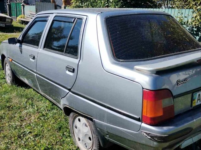 Зеленый ЗАЗ Таврия, объемом двигателя 1.2 л и пробегом 100 тыс. км за 919 $, фото 3 на Automoto.ua