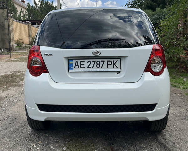 Белый ЗАЗ Вида, объемом двигателя 1.5 л и пробегом 65 тыс. км за 4700 $, фото 2 на Automoto.ua