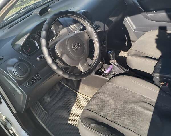 Белый ЗАЗ Вида, объемом двигателя 1.5 л и пробегом 190 тыс. км за 4150 $, фото 7 на Automoto.ua