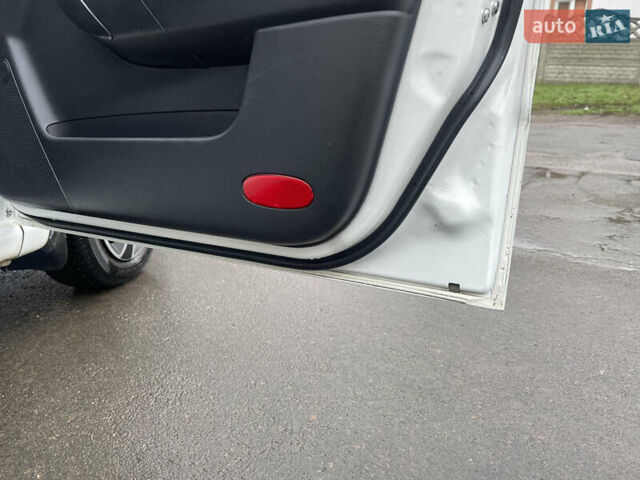 Белый ЗАЗ Вида, объемом двигателя 1.5 л и пробегом 80 тыс. км за 3550 $, фото 10 на Automoto.ua