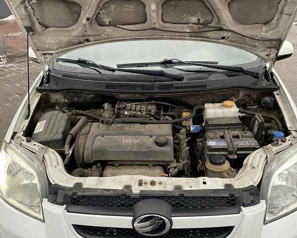 Белый ЗАЗ Вида, объемом двигателя 1.4 л и пробегом 149 тыс. км за 5199 $, фото 14 на Automoto.ua