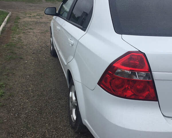 Белый ЗАЗ Вида, объемом двигателя 1.5 л и пробегом 158 тыс. км за 4000 $, фото 5 на Automoto.ua