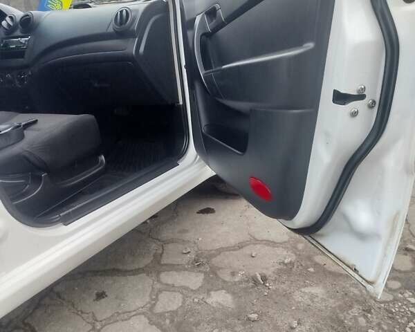 Белый ЗАЗ Вида, объемом двигателя 1.5 л и пробегом 157 тыс. км за 4700 $, фото 7 на Automoto.ua