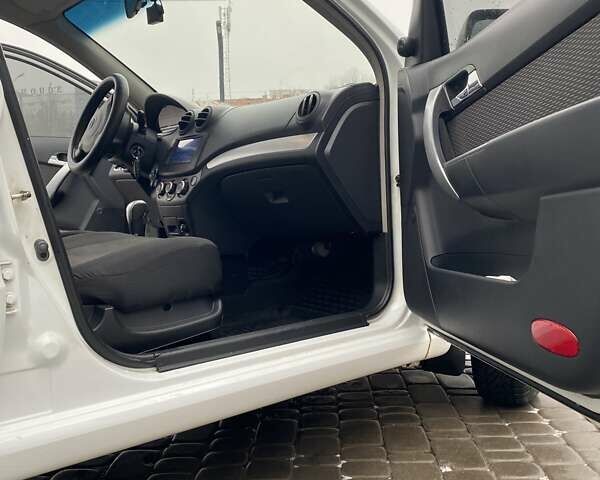 Белый ЗАЗ Вида, объемом двигателя 1.4 л и пробегом 149 тыс. км за 5199 $, фото 10 на Automoto.ua