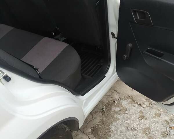 ЗАЗ Віда 2013 у Запоріжжя на Automoto.ua Білий ЗАЗ Віда, об'ємом двигуна 1.5 л та пробігом 43 тис. км за 5200 $, фото 3 на Automoto.ua