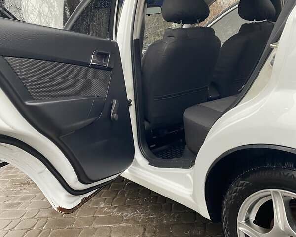 Белый ЗАЗ Вида, объемом двигателя 1.4 л и пробегом 149 тыс. км за 5199 $, фото 8 на Automoto.ua