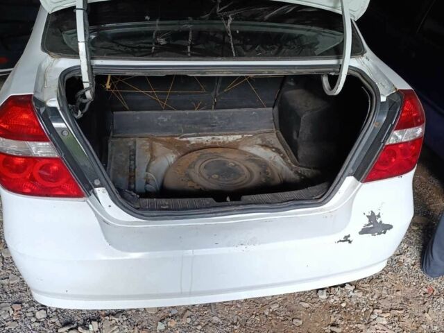 ЗАЗ Вида 2015 в Красноград на Automoto.ua Белый ЗАЗ Вида, объемом двигателя 1.5 л и пробегом 240 тыс. км за 1000 $, фото 1 на Automoto.ua