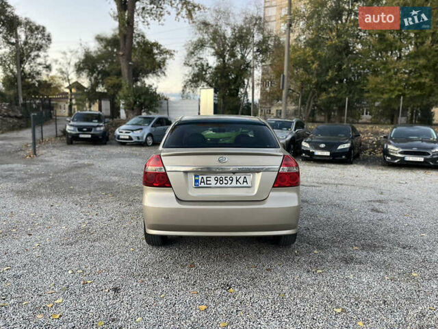 Бежевый ЗАЗ Вида, объемом двигателя 1.4 л и пробегом 300 тыс. км за 3800 $, фото 4 на Automoto.ua