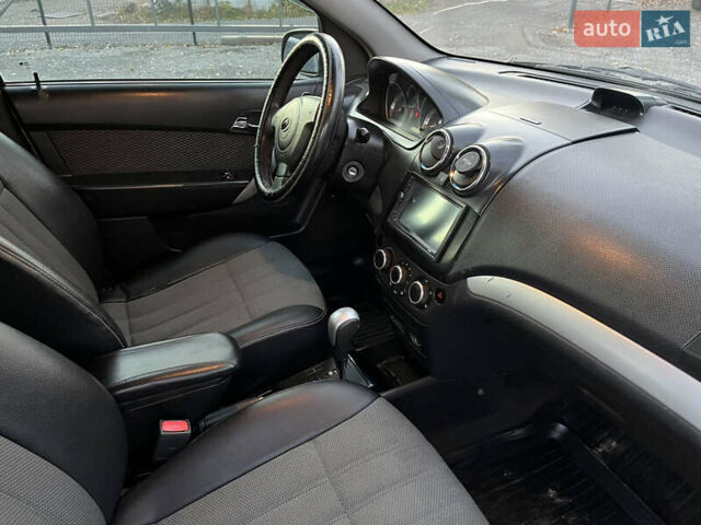 Бежевый ЗАЗ Вида, объемом двигателя 1.4 л и пробегом 300 тыс. км за 3800 $, фото 6 на Automoto.ua