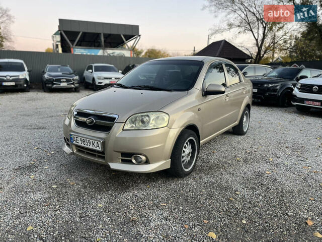 Бежевый ЗАЗ Вида, объемом двигателя 1.4 л и пробегом 300 тыс. км за 3800 $, фото 2 на Automoto.ua