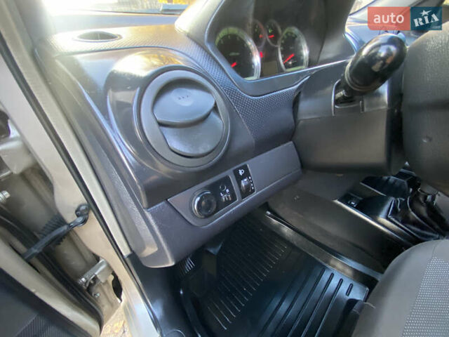 Бежевый ЗАЗ Вида, объемом двигателя 1.5 л и пробегом 160 тыс. км за 3900 $, фото 7 на Automoto.ua