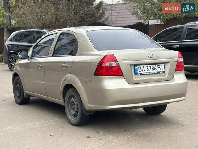 Бежевый ЗАЗ Вида, объемом двигателя 1.5 л и пробегом 150 тыс. км за 3900 $, фото 1 на Automoto.ua