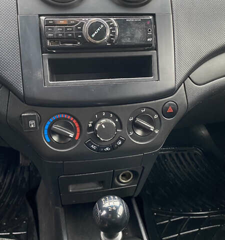 Черный ЗАЗ Вида, объемом двигателя 1.5 л и пробегом 155 тыс. км за 4200 $, фото 10 на Automoto.ua