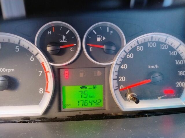 Черный ЗАЗ Вида, объемом двигателя 1.4 л и пробегом 176 тыс. км за 5200 $, фото 6 на Automoto.ua