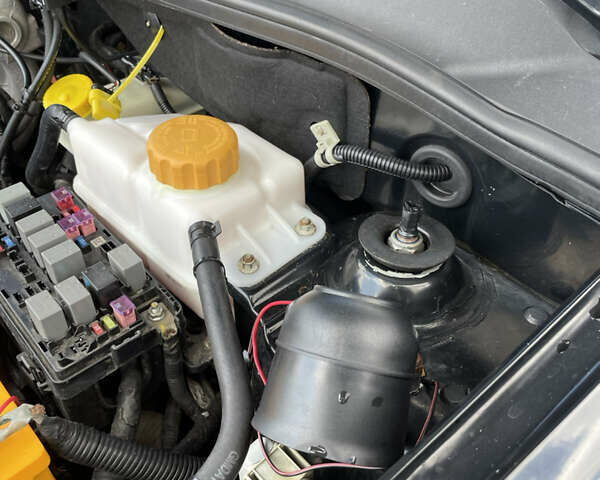 Черный ЗАЗ Вида, объемом двигателя 1.5 л и пробегом 183 тыс. км за 4200 $, фото 19 на Automoto.ua