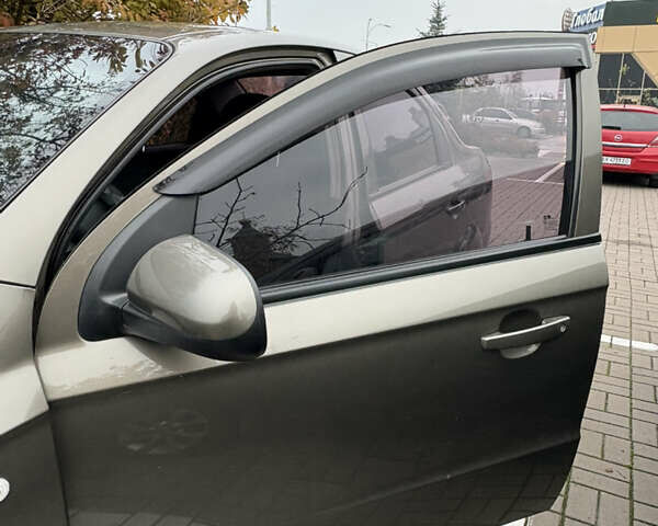 ЗАЗ Вида 2012 в Киеве на Automoto.ua Коричневый ЗАЗ Вида, объемом двигателя 1.4 л и пробегом 205 тыс. км за 4500 $, фото 2 на Automoto.ua