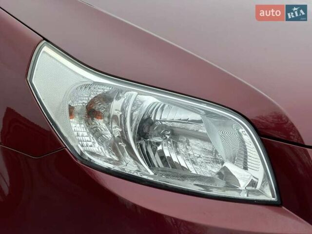 Красный ЗАЗ Вида, объемом двигателя 1.4 л и пробегом 45 тыс. км за 5950 $, фото 5 на Automoto.ua