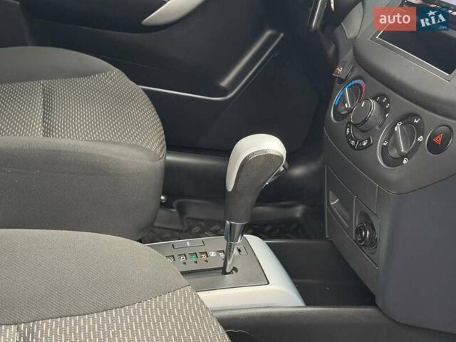 Красный ЗАЗ Вида, объемом двигателя 1.4 л и пробегом 45 тыс. км за 5950 $, фото 32 на Automoto.ua